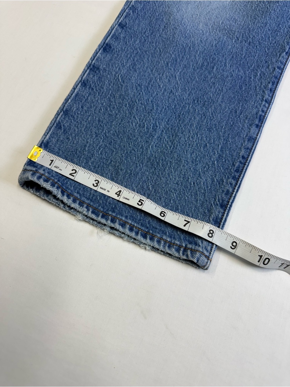 NWT Levi's Jeans Womens Wedgie Straight High Rise Blue Distressed Size W29xL27 - Picture 4 of 16